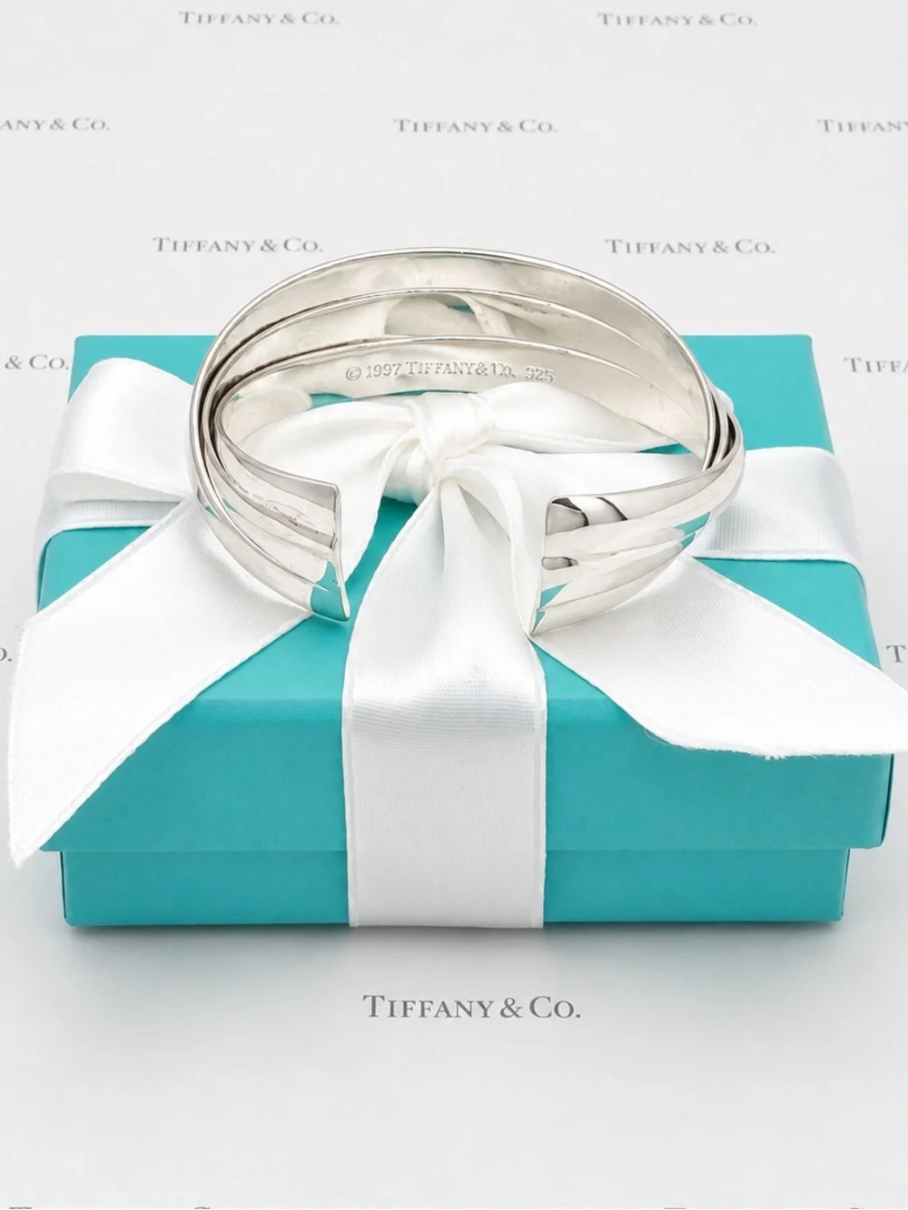 Tiffany & Co. Triple Interlocking Bangle Cuff Bracelet Sterling Silver Gift Box